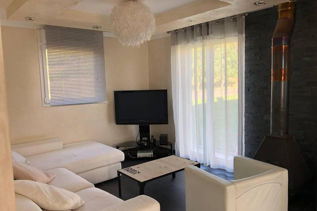 Villa Havre de paix dans le Jura Alsacien avec piscine privée externe de mai à septembre Bendorf Exterior foto
